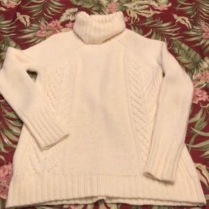 AEO sweater